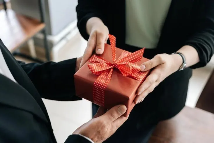 Why Corporate Gifting Is Important For Business Growth