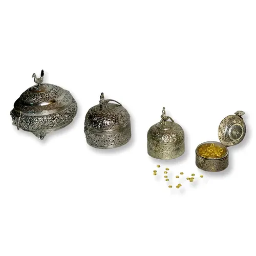 Decorative Diya & Bell Figurine Set