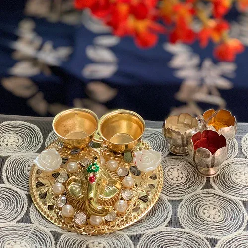 Tray with Decorative Bowls