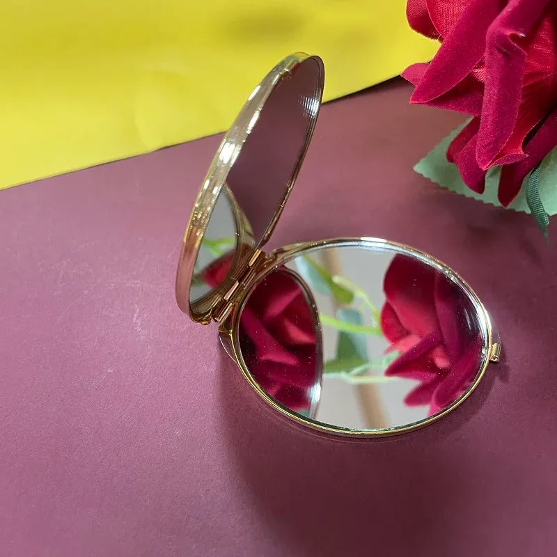 Compact Mirror