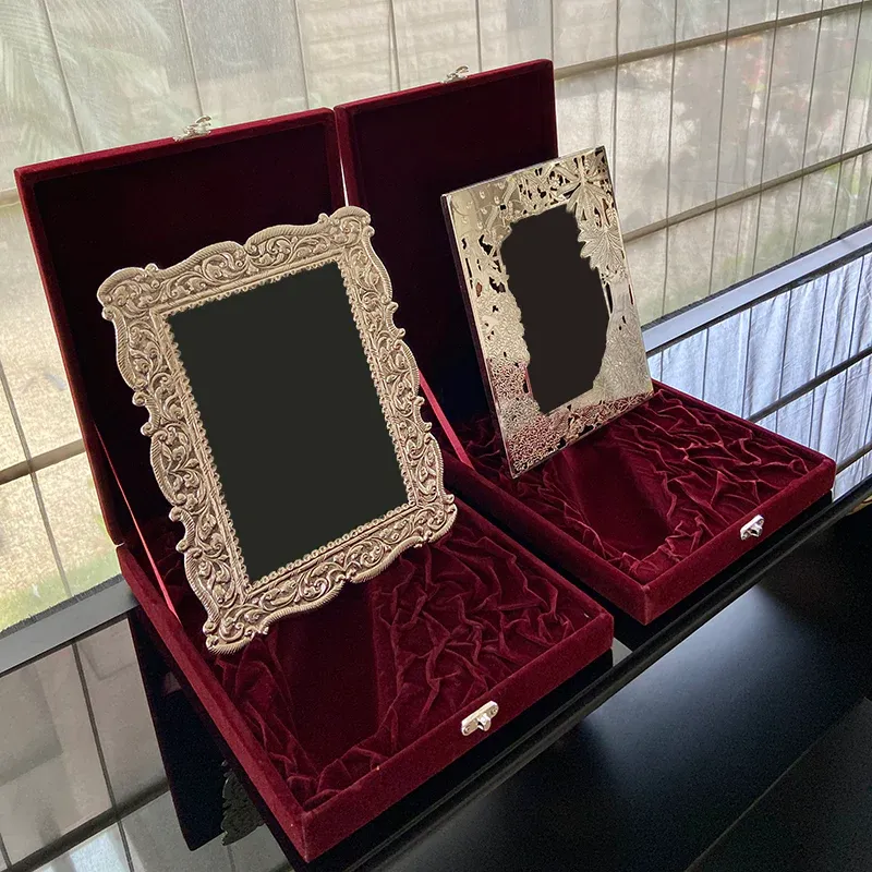 Royal Frame