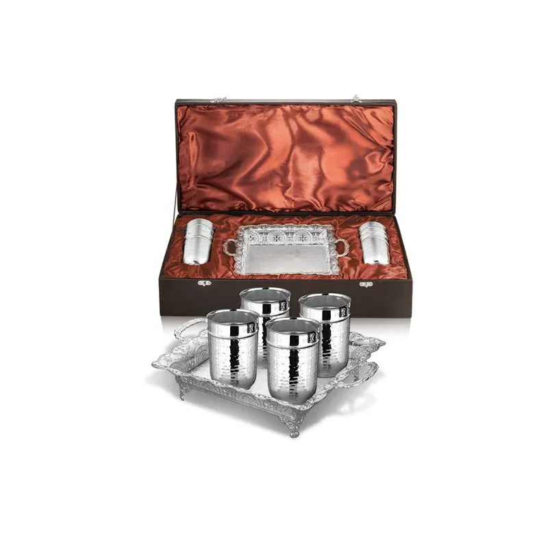 Tray With 4 Glasses